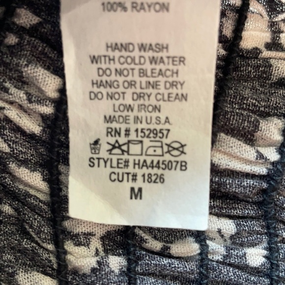 NWT Pookie & Sebastian Crop Top size Medium - Picture 6 of 6